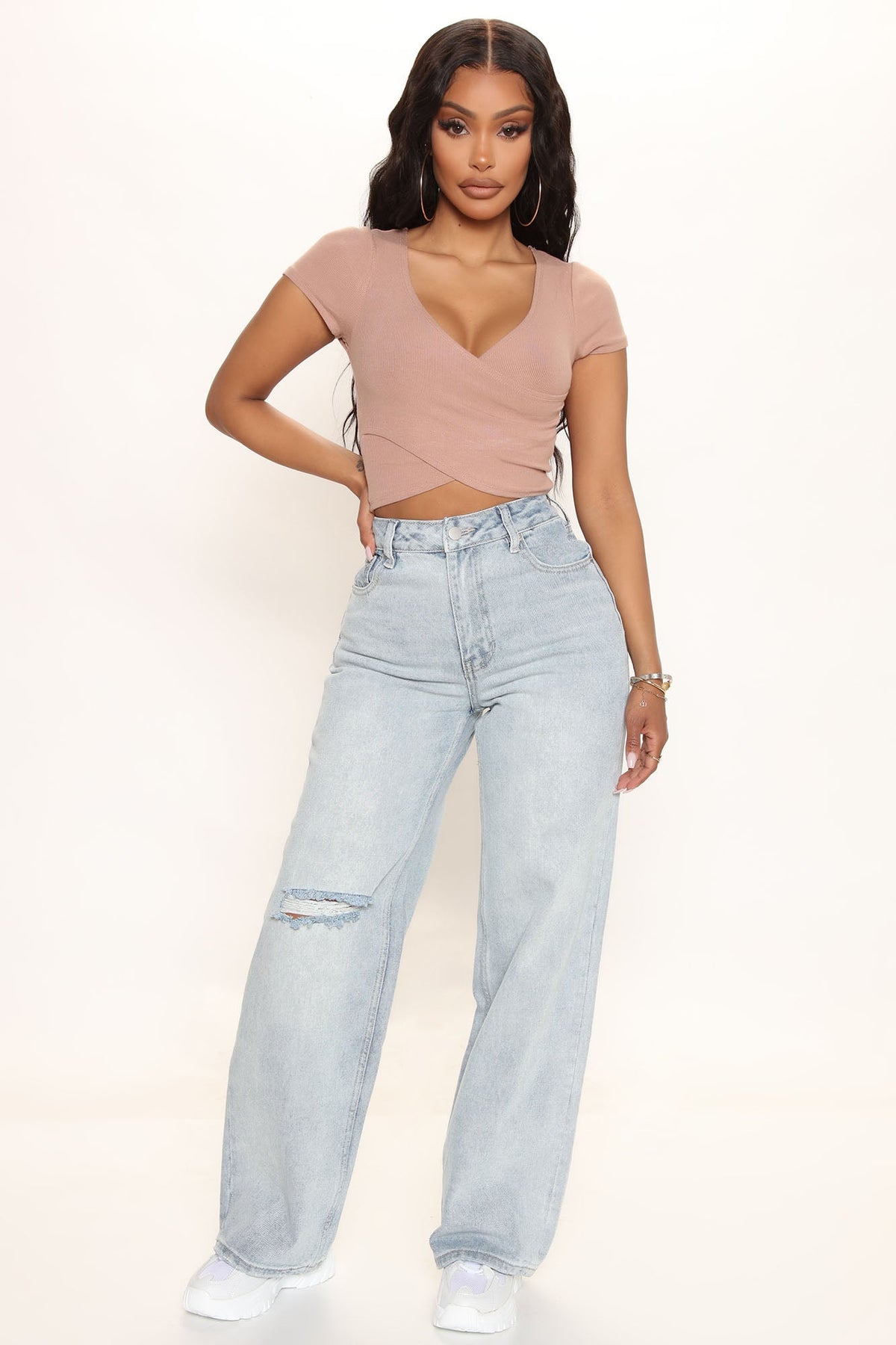 Loose And Easy High Waist Ripped Straight Leg Jeans - Light Blue Wash