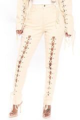 Can't Keep Up Skinny Jeans - Cream