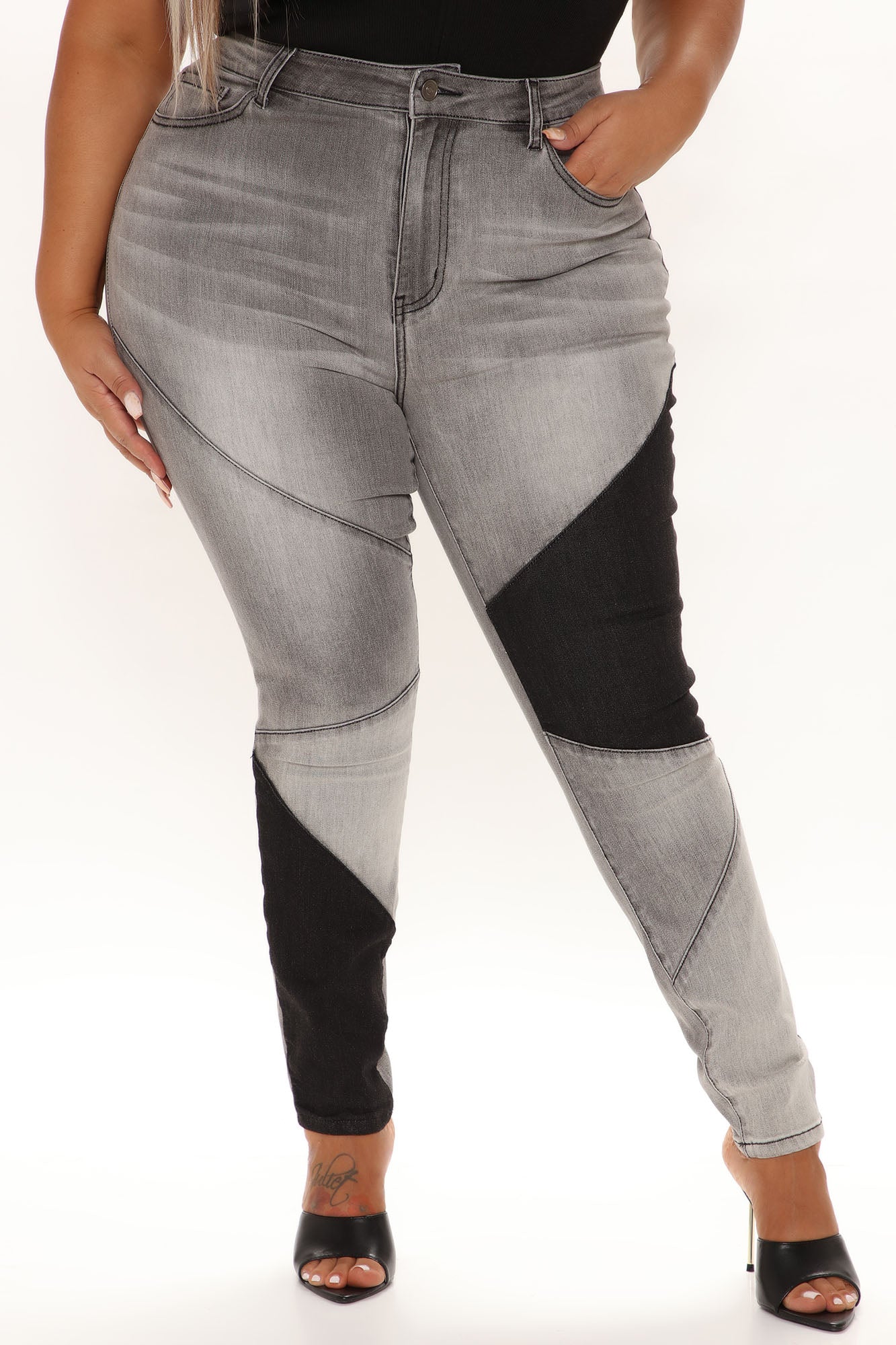 Stay In Line Mid Rise Skinny Jeans - Grey/Black