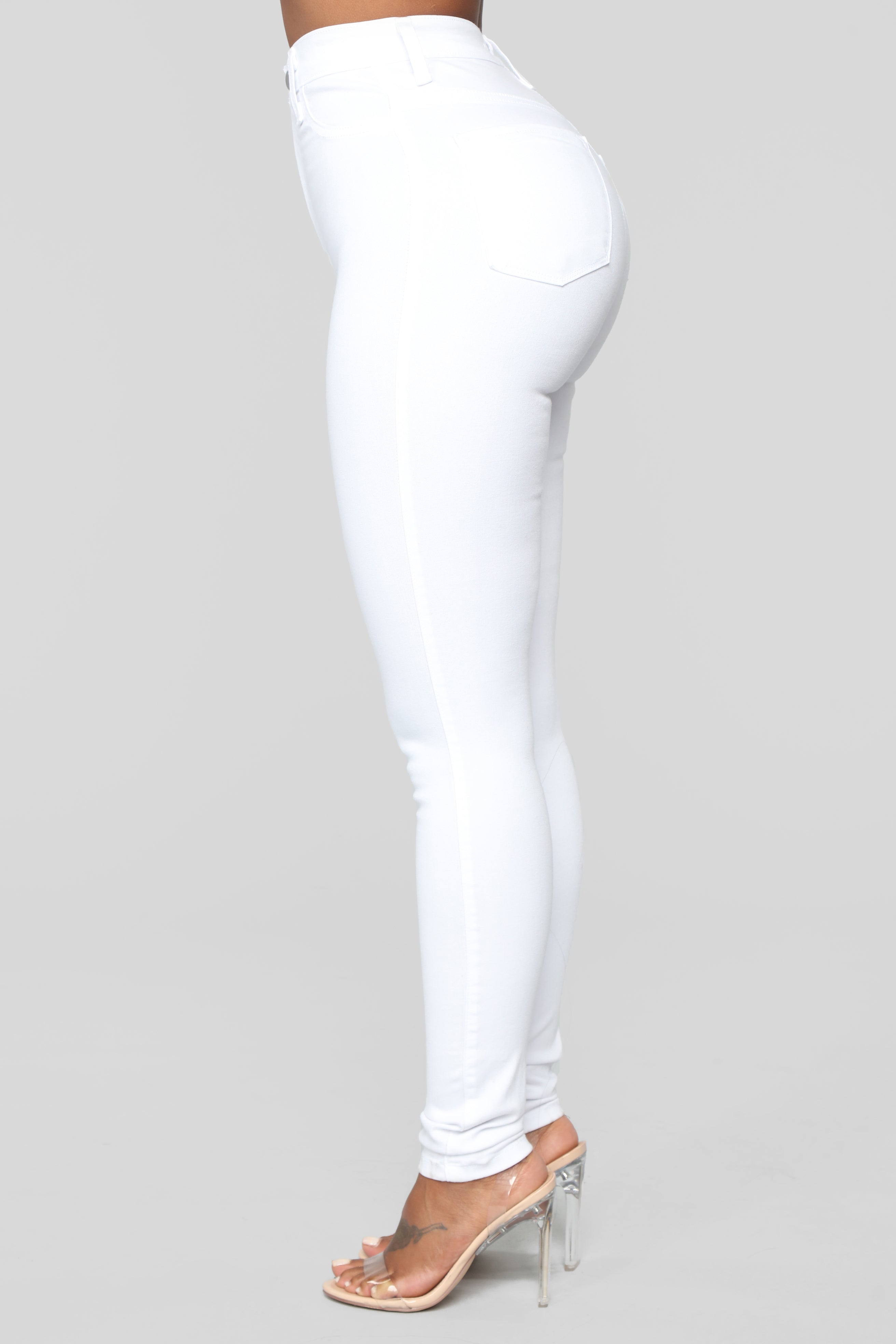 Perfectly Classic Jeans - White