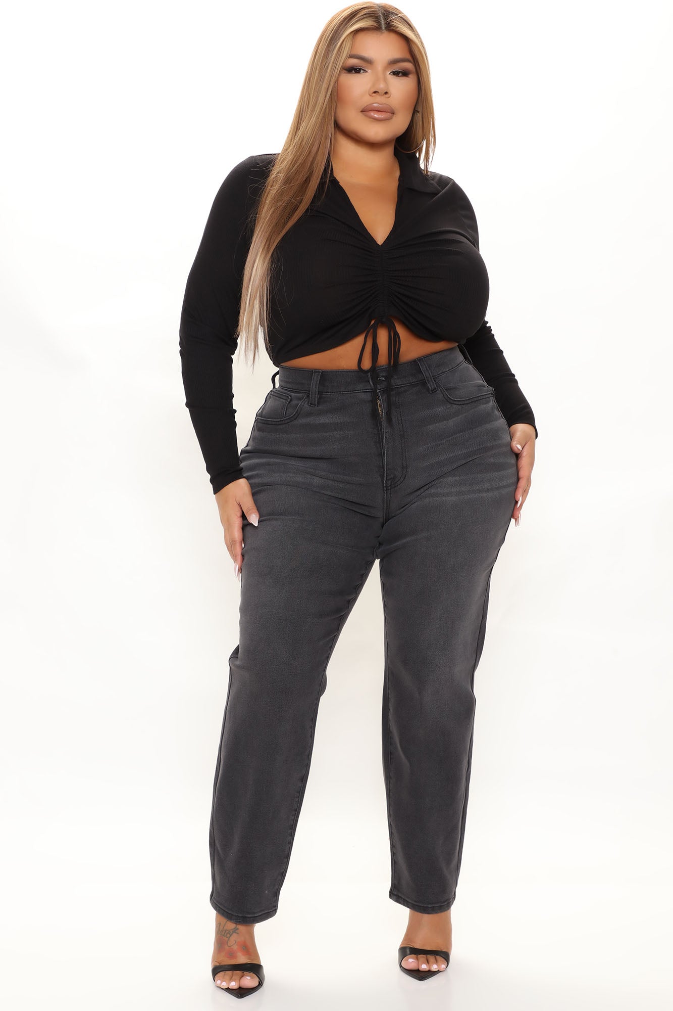 Classic Tapered Mom Jeans - Black