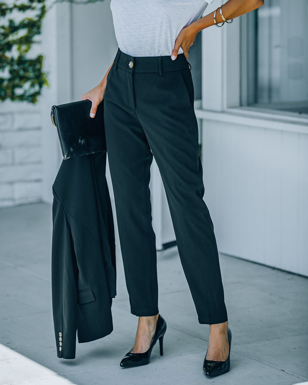 Long Shot Pocketed High Rise Trousers - Black